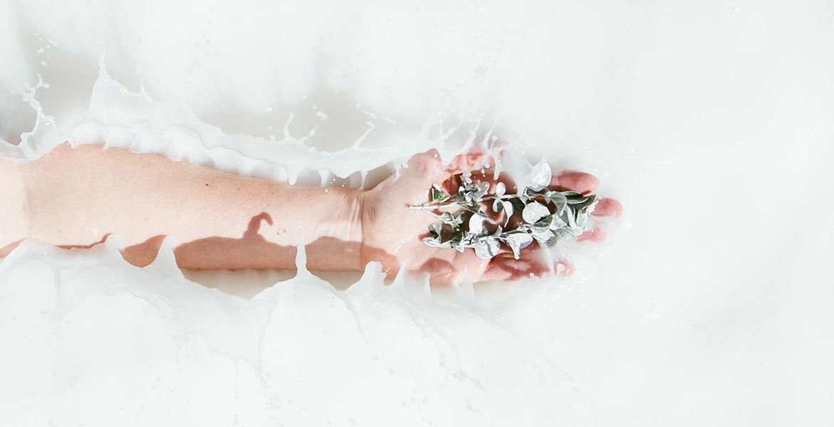 Easy home remedies for dry hands