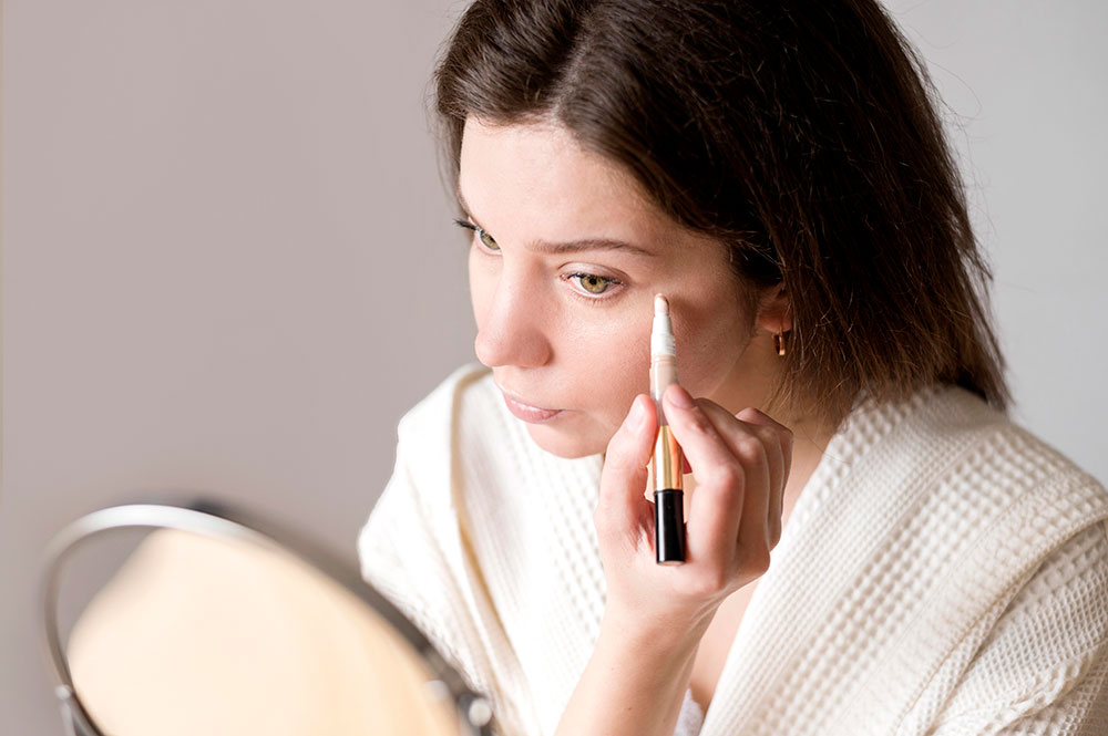 glass skin makeup highlighters