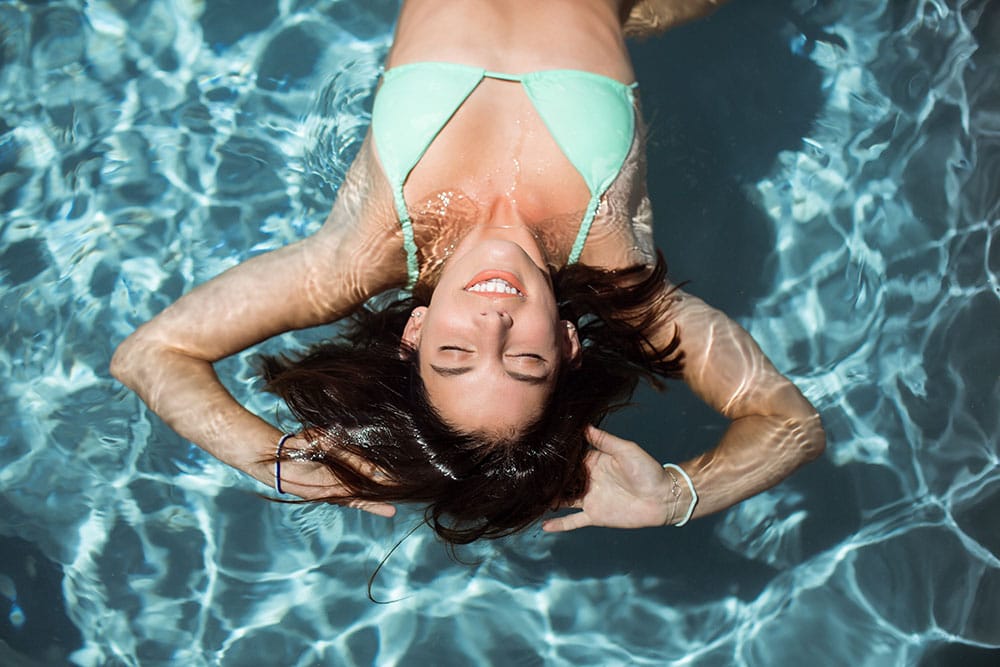 summer frizz caused by pool water