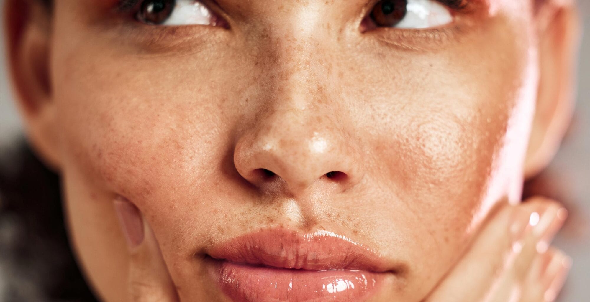 does oily skin age better